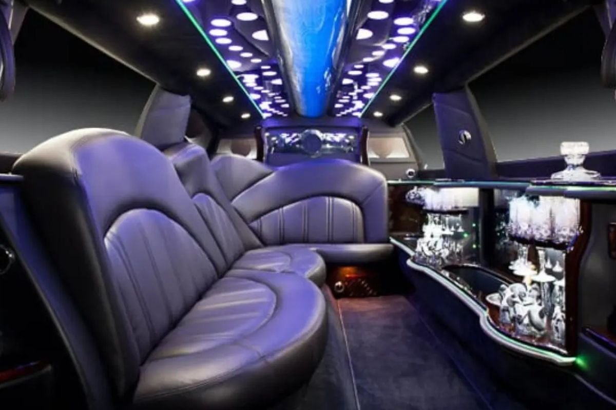 MKT Limousine inside